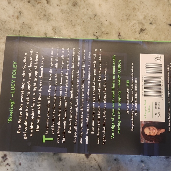 3/$13 Or 4/$16 First Lie Wins - Ashley Elston Paperback Book - Picture 2 of 3